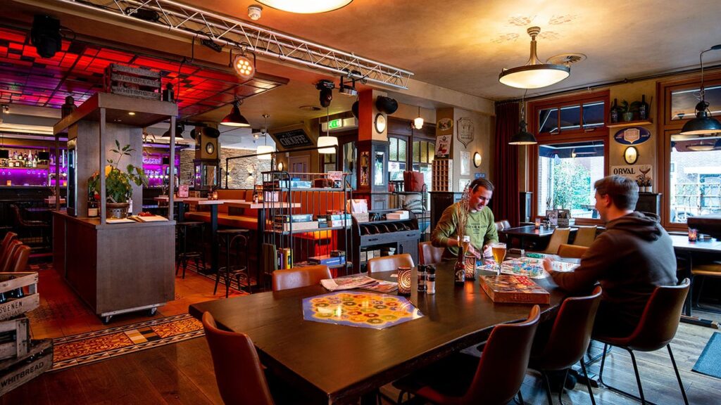 Spelletjes spelen bij Herberg de Compagnie