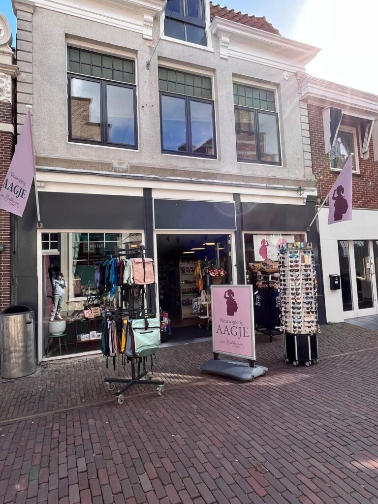 Nieuwsgierig Aagje van Enkhuizen